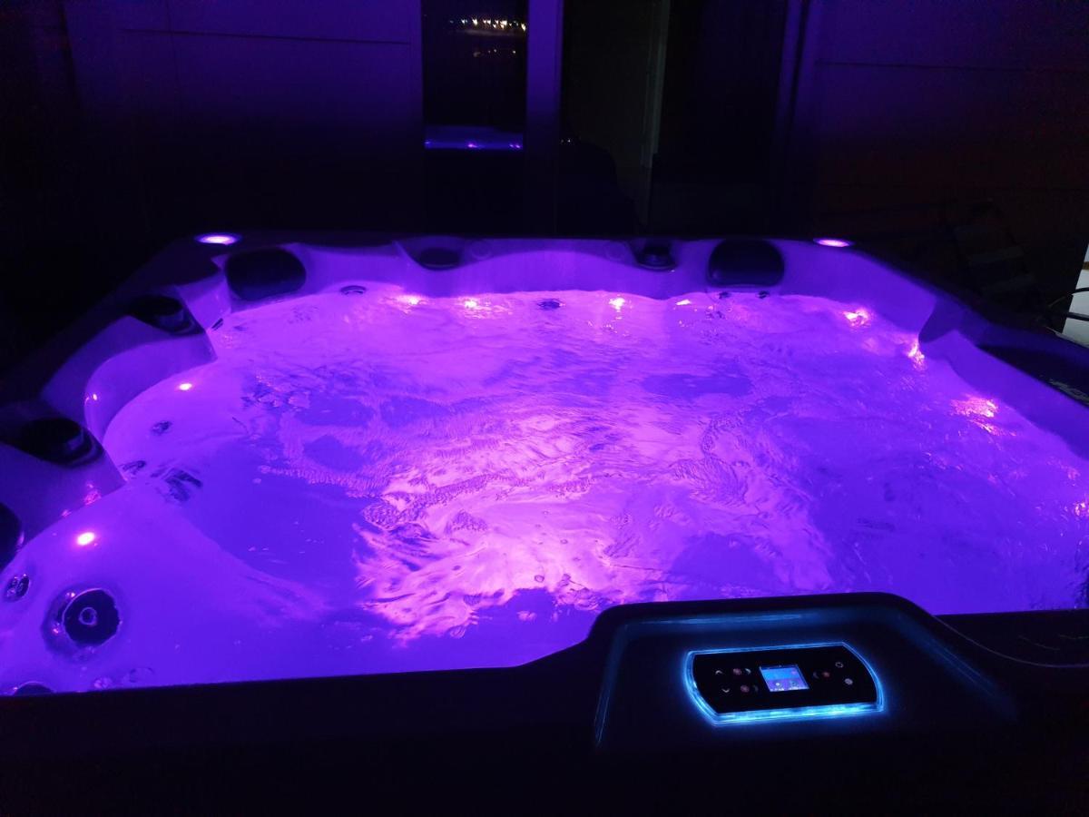 Abelia, Two Terraces, Hot Tub, Free Parking Apartment ดูบรอฟนิก ภายนอก รูปภาพ