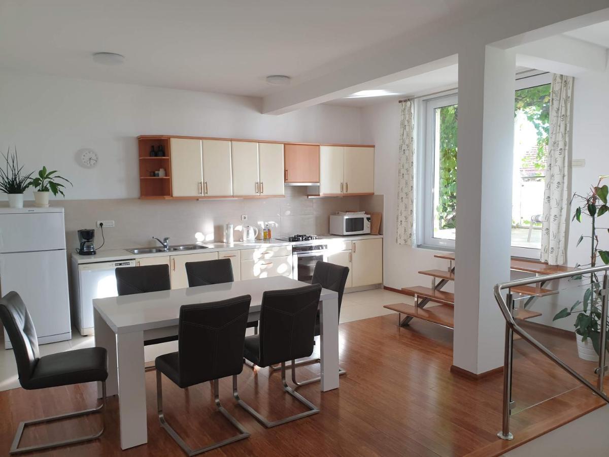 Abelia, Two Terraces, Hot Tub, Free Parking Apartment ดูบรอฟนิก ภายนอก รูปภาพ