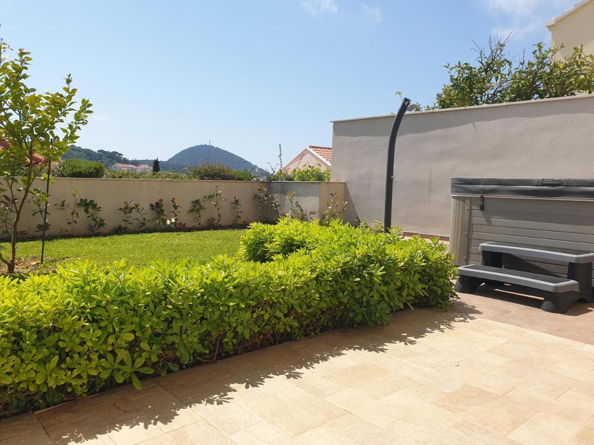 Abelia, Two Terraces, Hot Tub, Free Parking Apartment ดูบรอฟนิก ภายนอก รูปภาพ