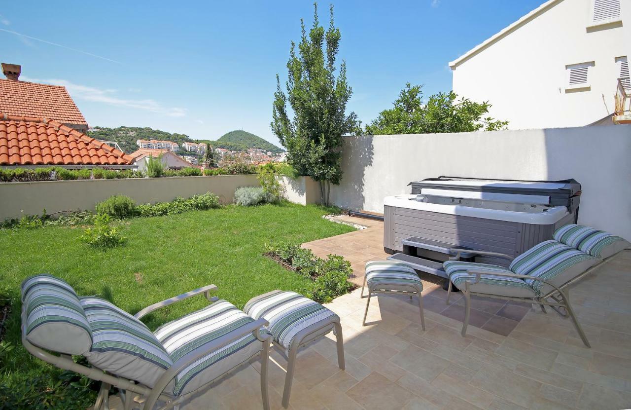 Abelia, Two Terraces, Hot Tub, Free Parking Apartment ดูบรอฟนิก ภายนอก รูปภาพ