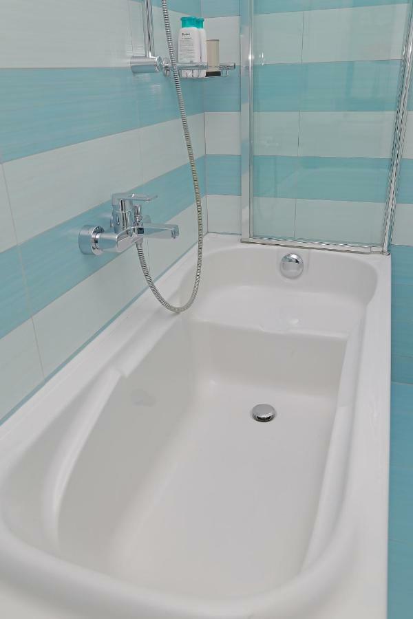 Abelia, Two Terraces, Hot Tub, Free Parking Apartment ดูบรอฟนิก ภายนอก รูปภาพ